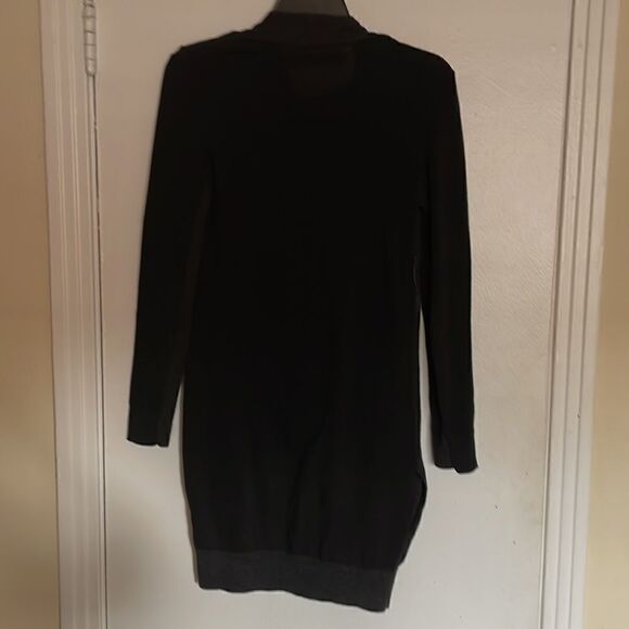 All Saints Drina V -Neck Drape
Dress Size 0 - Picture 9 of 9